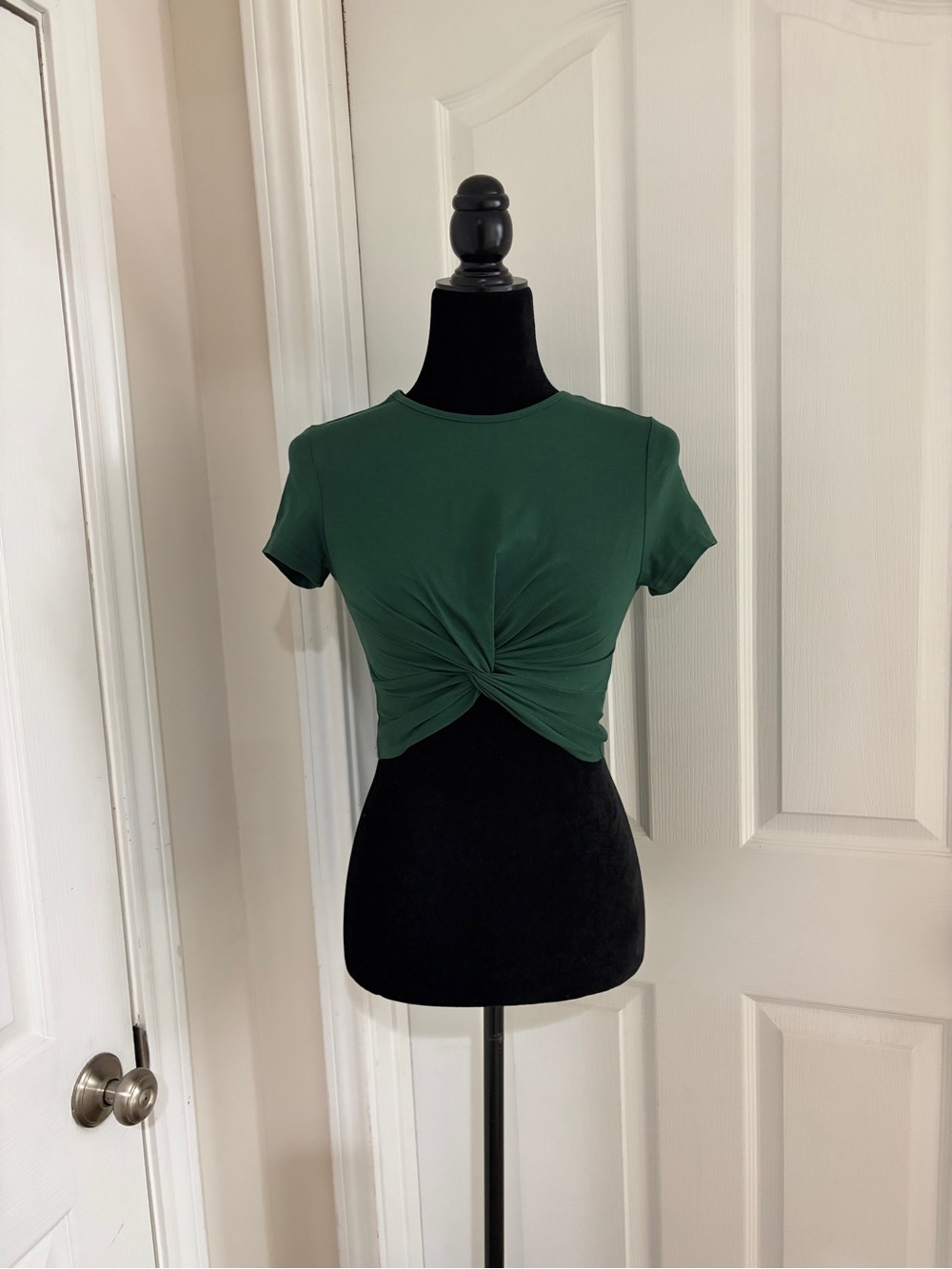 SHEIN Green Twist-Front Crop Top